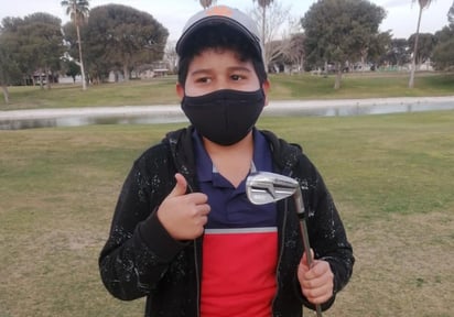 El juvenil Ian Aguilar hizo hoyo en uno en el 7. (CAMPESTRE TORREÓN)