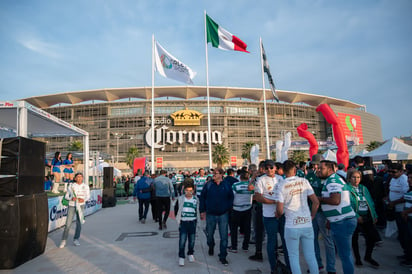 Empresarios laguneros coincidieron en que se debe garantizar el absoluto respeto a los protocolos sanitarios en el estadio. (ARCHIVO)