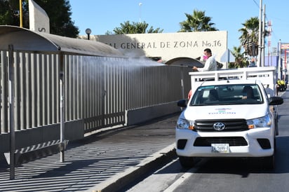 El obrero fue trasladado de emergencia a la clínica 16 del IMSS. (EL SIGLO DE TORREÓN)