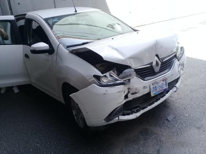 La unidad siniestrada es un automóvil de la marca Renault, línea Sandero, color Blanco, de reciente modelo, el cual portaba placas de circulación del estado de Durango.
(EL SIGLO DE TORREÓN)