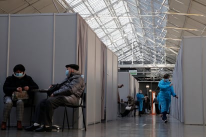 En París, la gran mayoría de centros de vacunación permanecen abiertos todo el fin de semana.