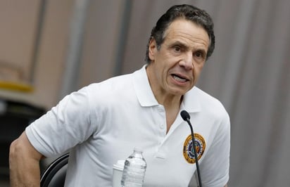 El gobernador de Nueva York, Andrew Cuomo, reiteró este domingo que no va a dimitir por las acusaciones de acoso y comportamiento inapropiado que varias mujeres han vertido en su contra y atacó a los políticos que han pedido su renuncia en los últimos días. (ARCHIVO) 
