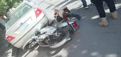 El tránsito ingresó al ISSSTE presentando dos posibles fracturas. (EL SIGLO DE TORREÓN)