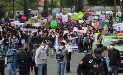 Con motivo del Día Internacional de la Mujer, cientos de mujeres marcharon en los estados para exigir un alto a la violencia, respeto a su vida y sus derechos, y la legalización del aborto. (ESPECIAL)