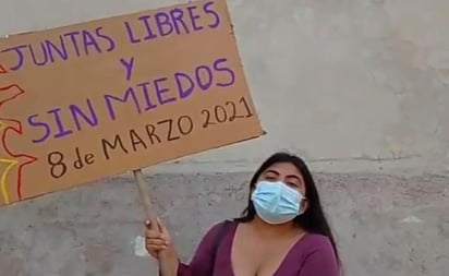 Previo a que su imagen y marcha en solitario se hiciera viral, la joven de 19 años escribía sobre la importancia del 8M y exhortó a padres de familia a la reflexión sobre la crianza de sus hijas.
(ESPECIAL)