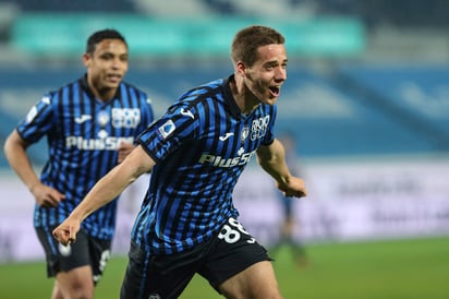 Mario Pasalic del Atalanta celebra tras anotar un gol durante el partido de la Serie A italiana contra Spezia, en Bérgamo, Italia, el viernes 12 de marzo de 2021. (Stefano Nicoli/LaPresse vía AP)


