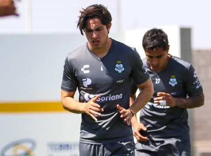 Alan Cervantes ha tenido un excelente torneo con los Guerreros, por lo cual toma parte de la Selección Mexicana Sub-23 que jugará el Preolímpico de la Concacaf en Guadalajara. (CORTESÍA SANTOS)