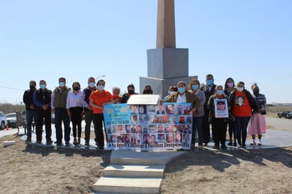 Este jueves se llevó a cabo una ceremonia en el obelisco que se construyó en la entrada del municipio de Allende, a 10 años de registrarse uno de los hechos más violentos y sangrientos en la historia reciente de Coahuila.