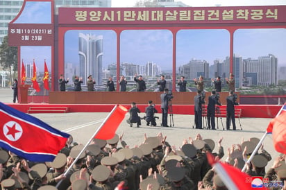 Corea del Norte disparó dos proyectiles no identificados al mar que está hacia el este el jueves, informó el ejército de Corea del Sur, reactivando sus pruebas para expandir sus capacidades militares y presionar al gobierno de Estados Unidos en medio de un estancamiento diplomático. (EFE)
