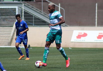 La categoría Sub-20 de Santos Laguna, no dejó escapar la oportunidad de colocarse en puestos de Liguilla. Y es que en duelo pendiente de la jornada 1 del Guardianes 2021, obtuvo la victoria 3-1 ante Cruz Azul, en el TSM. (EL SIGLO DE TORREÓN
