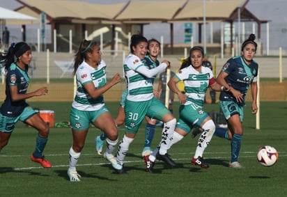 De nueva cuenta las Guerreras jugarán por la tarde en la cancha 5 del TSM, en la recta final de torneo. (ARCHIVO)