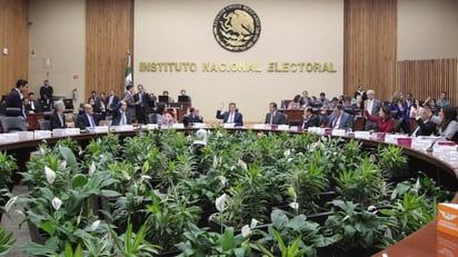 Intelectuales, empresarios y políticos se pronunciaron en defensa de la autonomía del Instituto Nacional Electoral (INE) y rechazaron los recientes señalamientos en contra de la institución y consejeros electorales, por parte del presidente Andrés Manuel López Obrador y de Morena. (ARCHIVO)