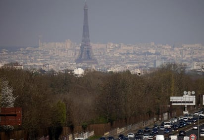 Francia registró este sábado 187 muertes por coronavirus en las últimas 24 horas, que elevan a 96,493 el total de fallecimientos desde el inicio de la pandemia en marzo. (Especial) 