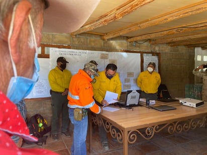 Estarán en vigilancia 60 brigadistas y liquidación en la zona conocida como “La Pinalosa”, en la Sierra de Arteaga, en el incendio que ya fue controlado al cien por ciento y que al momento registra un 99 por ciento en su liquidación. (ESPECIAL)
