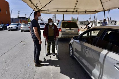 Aunque el Gobierno federal aún no les hace una petición formal,el Ayuntamiento de Torreón reforzará las acciones de vigilancia, vialidad y acompañamiento en las dos nuevas células de vacunación contra el COVID-19 que operarán a partir de mañana lunes en las antiguas instalaciones de la Facultad de Ciencias Políticas y Sociales (FCPyS) y la Facultad de Derecho de la UAdeC, ubicadas sobre el bulevar Revolución de Torreón. (Especial) 