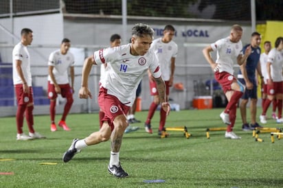 Cruz Azul entrenó ayer en República Dominicana, previo al duelo de hoy de la 'Concachampions' frente al Arcahaie FC de Haití. (CORTESÍA CRUZ AZUL)