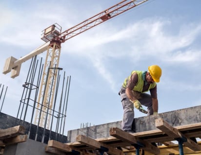 El Inegi indicó que se obtuvo este resultado por los decrecimientos del 11.3 % interanual en el gasto en la construcción y del 9.5 % en el de maquinaria y equipo. (ARCHIVO)
