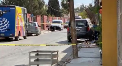 Fue alrededor de las cinco de la tarde que trascendió lo anterior, cuando se hizo el reporte al sistema de emergencias 911 de una persona sin vida en calle Islas Carolinas, de la colonia Oceanía.