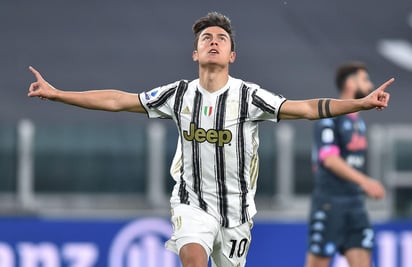 Los goles del portugués Cristiano Ronaldo y del argentino Paulo Dybala, quien marcó en su regreso tras tres meses de baja, hundieron este miércoles al Nápoles (2-1) y relanzaron al Juventus, que alcanzó la tercera posición en solitario de la Serie A. (EFE)