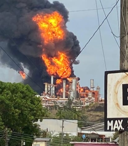 A las 19:35 horas Pemex informó que el incendio había sido controlado.