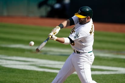 Mitch Moreland produce la carrera del triunfo en la décima. (AP)