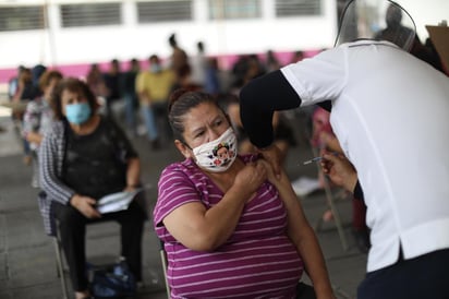  La Secretaría de Educación Pública (SEP) de México señaló este jueves que el regreso a clases presencial 'será gradual y voluntario' y cuando el semáforo epidemiológico sea color verde, es decir, riesgo bajo. (ARCHIVO)