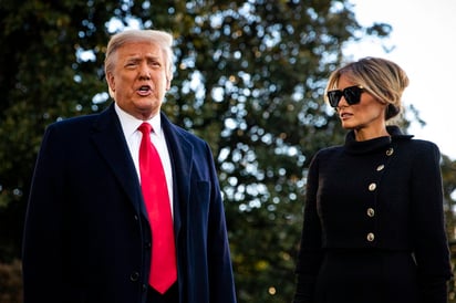 El expresidente de Estados Unidos Donald Trump lamentó este viernes el fallecimiento del príncipe Felipe de Edimburgo, un hombre que, según dijo en un mensaje de condolencias junto con la ex primera dama, Melania Trump, 'encarnó el alma noble y el espíritu orgulloso del Reino Unido y la Commonwealth'. (ARCHIVO) 
