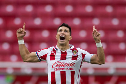 Lo ideal para Chivas es no dejar escapar puntos en ninguno de sus próximos duelos, pues además de sus resultados, deben esperar a los equipos que están arriba de ellos en la tabla, que también buscan colarse al repechaje. (ARCHIVO)