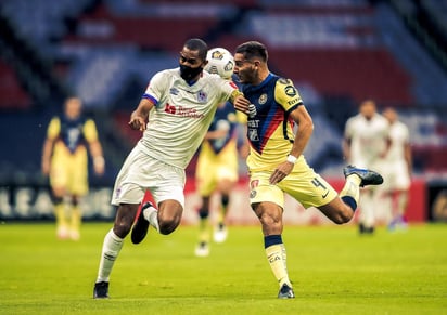 América tuvo un mal partido esta noche en el Estadio Azteca al caer derrotado ante el Olimpia, pero los goles de visitante que había metido la semana pasada en Honduras le permitieron clasificar a los cuartos de final de la Liga de Campeones de la Concacaf. (TWITTER)