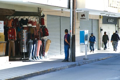 Los pequeños comercios se mantienen trabajando con una baja utilidad, debido a que las personas tienen poco margen para hacer compras. (EL SIGLO DE TORREÓN) 