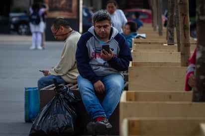 A partir de este sábado entra en vigor el Padrón Nacional de Usuarios de Telefonía Móvil, según lo indica el decreto publicado esta tarde en el Diario Oficial de la Federación (DOF). (ARCHIVO)