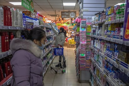 Debido a la paralización de la economía, el Producto Interno Bruto de China creció casi 20 % en el primer trimestre.