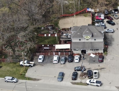 El Departamento del Sheriff del Condado de Kenosha precisó en un comunicado que el suceso tuvo lugar en el bar Somers House Tavern sobre las 00:42 hora local (05:42 hora GMT).