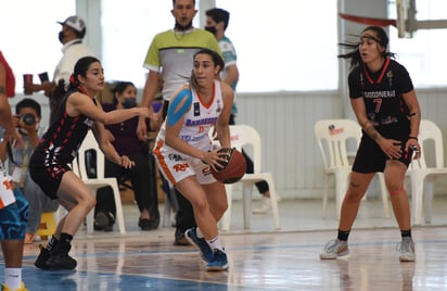 Las Algodoneras metieron el acelerador en el último cuarto, pero no pudieron alcanzar a Barreteras y perdieron 78-70. (JESÚS GALINDO)