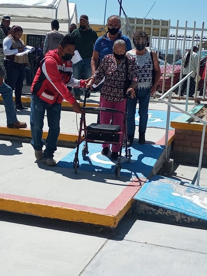 Apoya municipio en la logística de la segunda vacunación contra COVID-19 en ejidos de San Pedro. (EL SIGLO DE TORREÓN) 