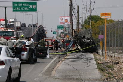 El percance, cuyas causas se desconocen hasta el momento, se registró a la altura del kilómetro 19 de la carretera a Nuevo Laredo.