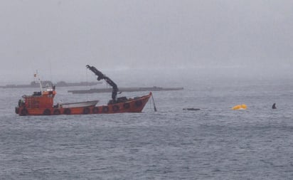 Indonesia dio este sábado por hundido el submarino que desapareció en la madrugada del miércoles en aguas de Bali después de encontrar en la zona de búsqueda varios objetos pertenecientes al sumergible, pero las autoridades no abandonan la esperanza de hallar con vida a alguno de los 53 tripulantes. (ARCHIVO)