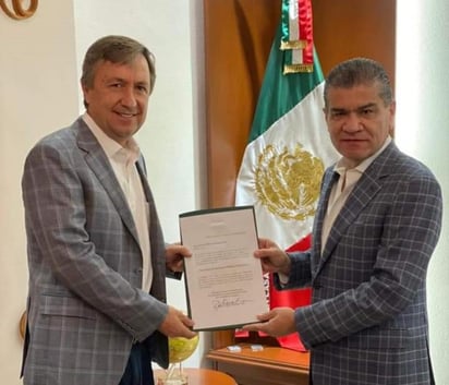 El gobernador de Coahuila, Miguel Riquelme Solís, realizó este martes un nuevo nombramiento en su gabinete, se trata de Gerardo Alberto Berlanga Gotés, quien encabezará en adelante la nueva Secretaría de Inversión Pública Productiva, oficina que será clave para la creación y aplicación de los modelos de inversión financiera mediante los llamados proyectos de asociación pública-privada.
(ESPECIAL)