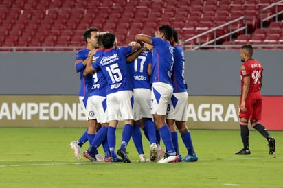 Cruz Azul tuvo un buen partido y se impuso como visitante 3-1 al Toronto FC, en el partido de ida de los cuartos de final de la Liga de Campeones de la Concacaf. (CORTESÍA CRUZ AZUL)