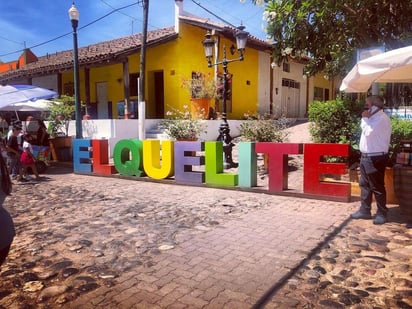 Sus coloridas flores te reciben y mientras recorres sus empedradas calles. (INSTAGRAM / @fotografiadeunviaje)