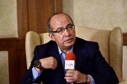 “Quienes asesinaron a laguneros y muchos mexicanos fueron los homicidas, los criminales… No fue mi gobierno”, afirmó el expresidente Felipe Calderón a El Siglo de Torreón, esto al ser cuestionado sobre la estrategia de su gobierno en la guerra contra el narcotráfico y que dejó en la región miles de muertes, desaparecidos y daños patrimoniales, especialmente en el periodo de 2009 a 2012. (ERICK SOTOMAYOR)