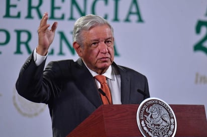 López Obrador acusó que la mayoría de estos organismos no hacen 'nada de nada' en beneficio de la población y acusó que sus integrantes 'ganan muchísimo'. (EL UNIVERSAL)