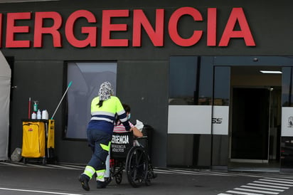 Ecuador sumó este viernes 1,173 nuevos casos de COVID-19 y acumuló 381,862 positivos desde que empezó el registro de la pandemia en el país, mientras la cifra de defunciones en el contexto de la pandemia ascendió a 18,631, informó el Ministerio de Salud Pública. (ARCHIVO) 
