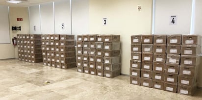 Se realizó la entrega de 210 cajas con los cuadernos de las listas.