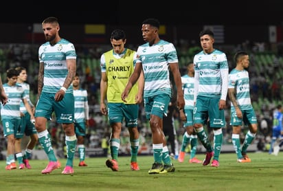 Los Guerreros de Santos Laguna presionaron y buscaron con más ímpetu que orden el gol que nunca llegó. (ESPECIAL)