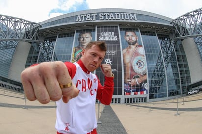 “Canelo” aseguró que no tenía problemas con el tamaño del ringo, y que todo se trataba de una excusa más de Joe Saunders. (EFE)
