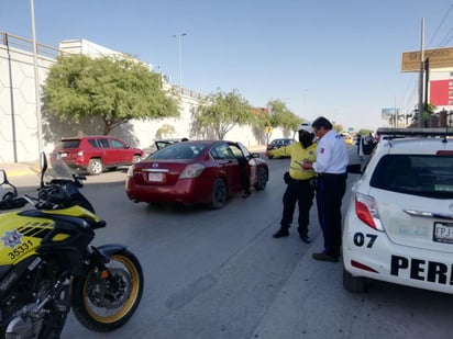 Los hechos ocurrieron cerca de las 8:45 horas sobre los carriles laterales del Periférico Raúl López Sánchez, con orientación hacia la ciudad de Gómez Palacio, a la altura de la carretera a Santa Fe.
(EL SIGLO DE TORREÓN)