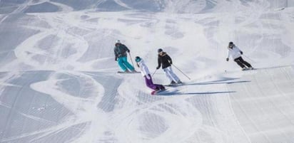 El primer alud ocurrió poco antes de las 10:00 GMT cerca de la localidad de Valloire, en el sector del monte Galibier, famoso por sus ascensos durante el Tour de Francia.
(ARCHIVO)