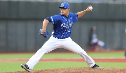 El pitcher lagunero Manuel “Manny” Bañuelos, obtuvo esta madrugada (tiempo de La Laguna) su primera victoria de la temporada en la Liga de Beisbol Profesional de China – Taiwán, al cumplir con una sólida apertura para su equipo, los Guardianes de Fubon. (ARCHIVO)
