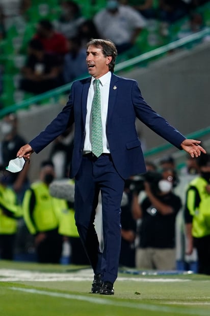 Guillermo Almada se mostró feliz y orgulloso en la contundencia que tuvieron sus jugadores ante Querétaro. 